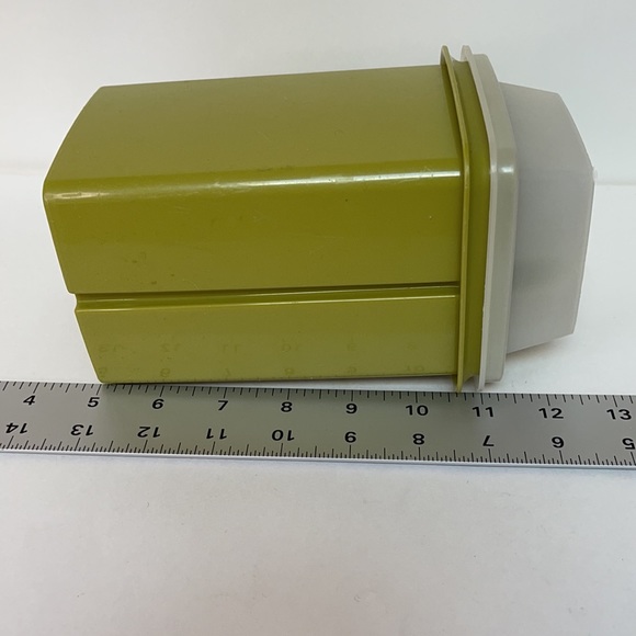 Vintage Tupperware pickle keeper container - Picture 7 of 9